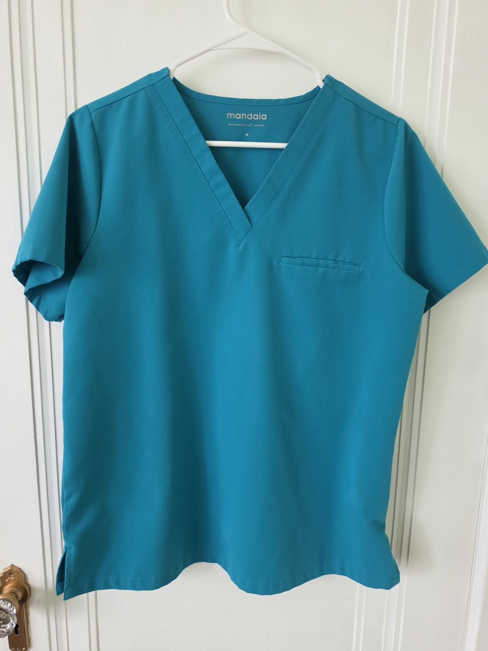 Mandala Women's Teal V-Neck Short Sleeve Scrub Top